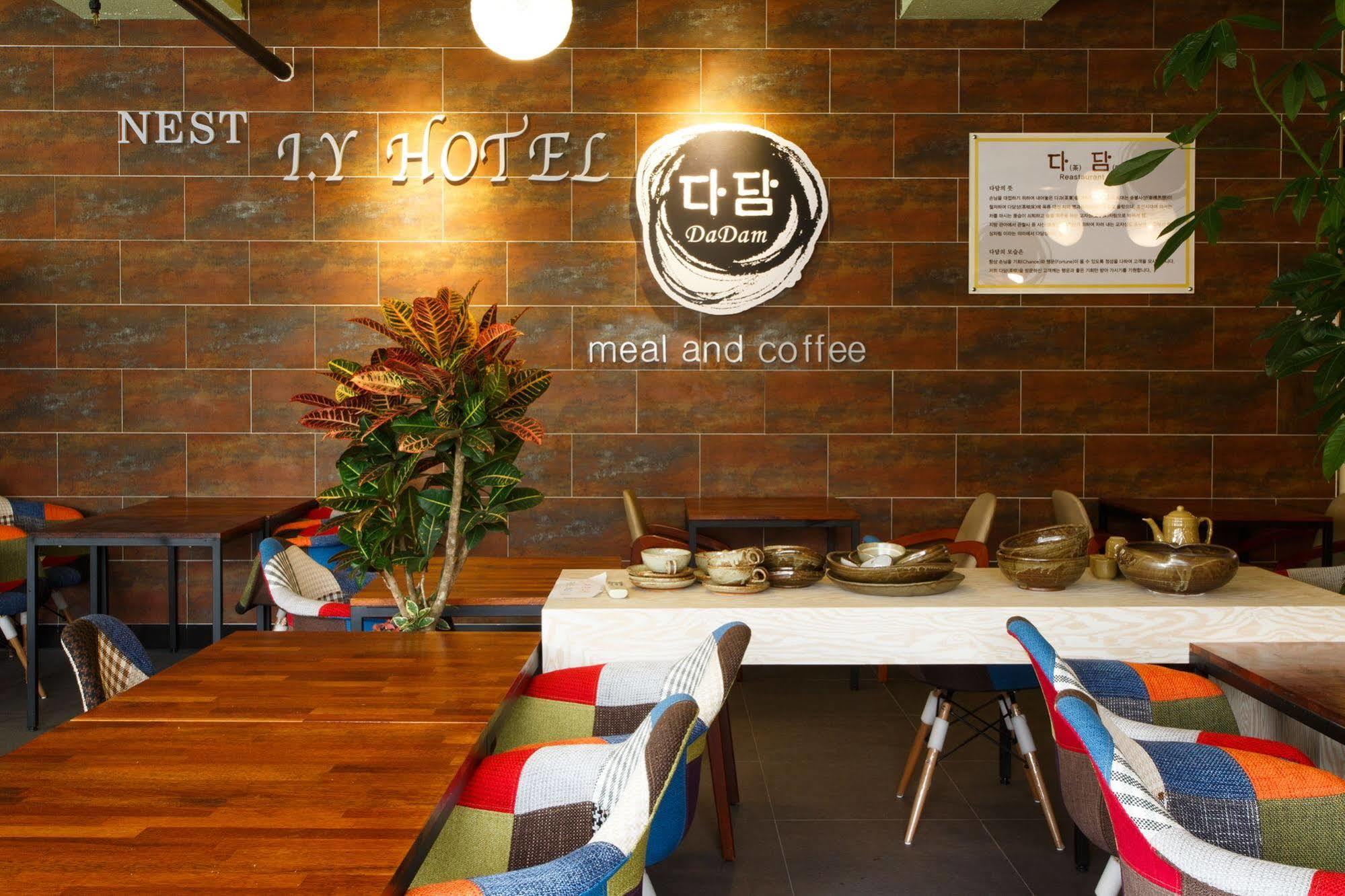 I.Y Hotel スウォン エクステリア 写真