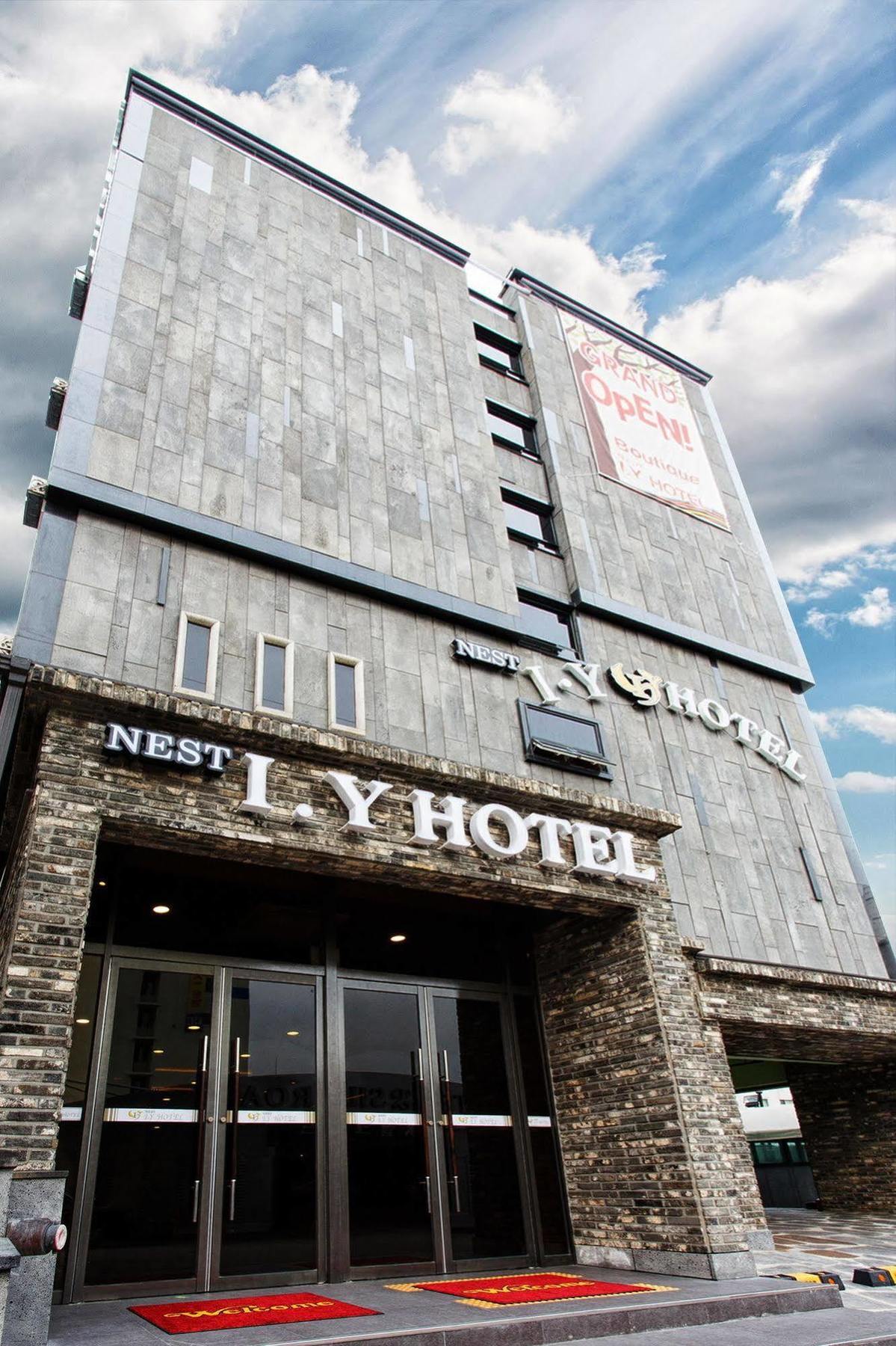 I.Y Hotel スウォン エクステリア 写真