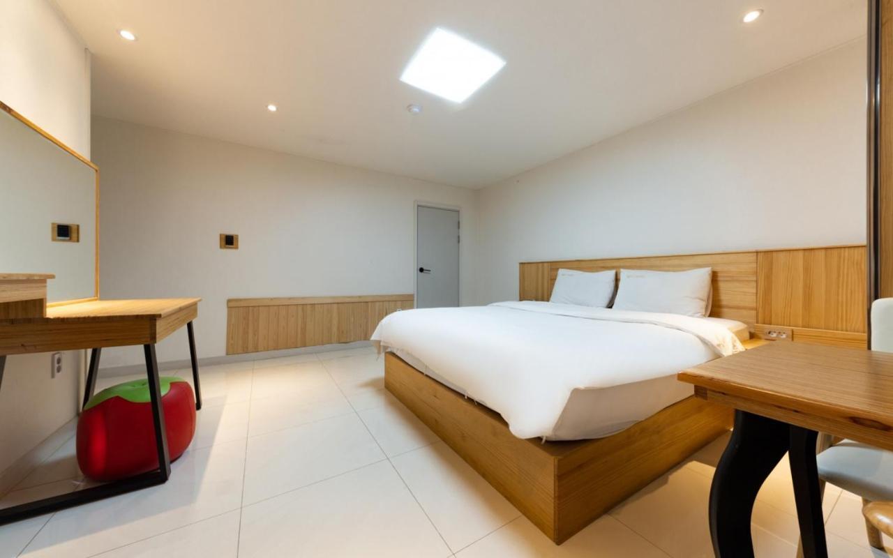 I.Y Hotel スウォン エクステリア 写真