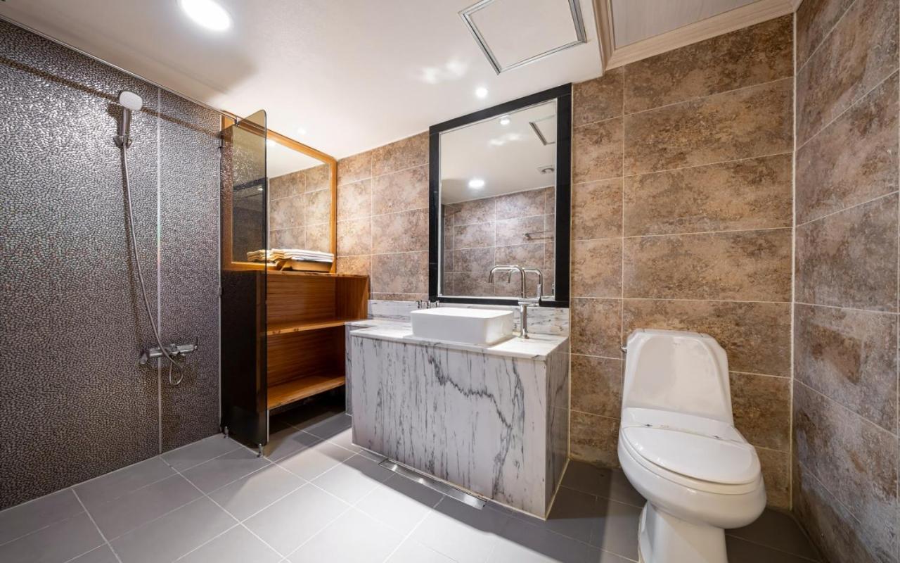 I.Y Hotel スウォン エクステリア 写真
