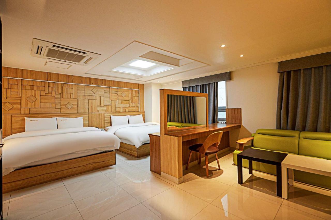 I.Y Hotel スウォン エクステリア 写真