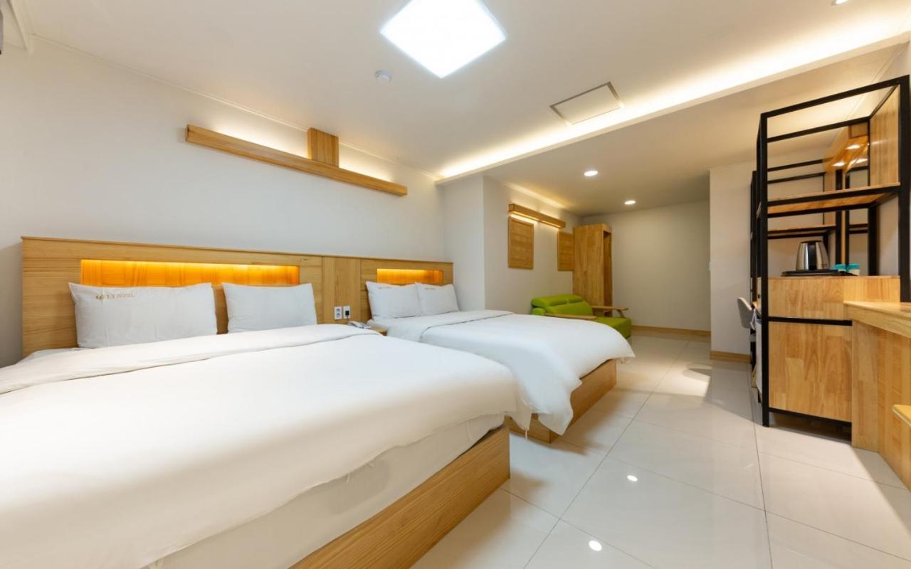 I.Y Hotel スウォン エクステリア 写真